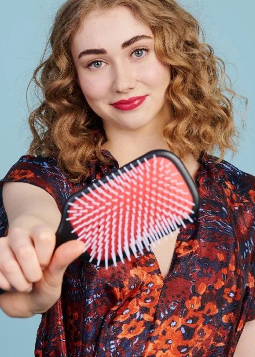 Hyvän hiusharjan ominaisuudet ja käyttö